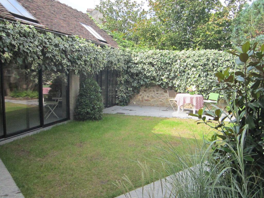 Le Nid D'Hirondelles Bed and Breakfast Perthes-en-Gatinais Exterior foto