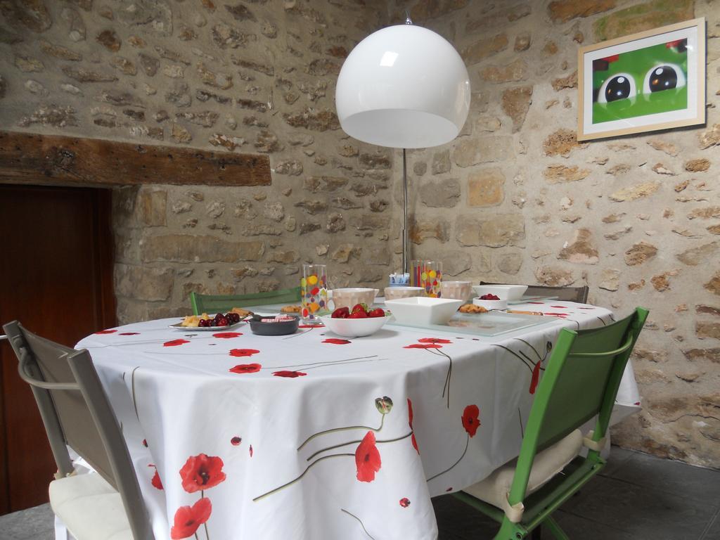 Le Nid D'Hirondelles Bed and Breakfast Perthes-en-Gatinais Exterior foto