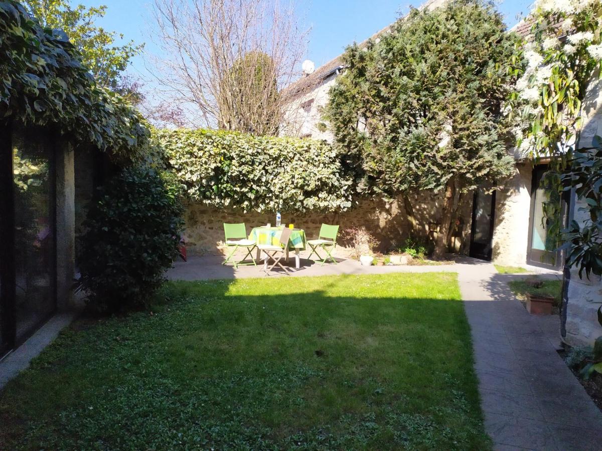 Le Nid D'Hirondelles Bed and Breakfast Perthes-en-Gatinais Exterior foto